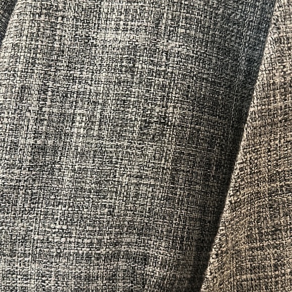 H&M tweed blazer with gathered-sleeves. Size 10. - Picture 4 of 5